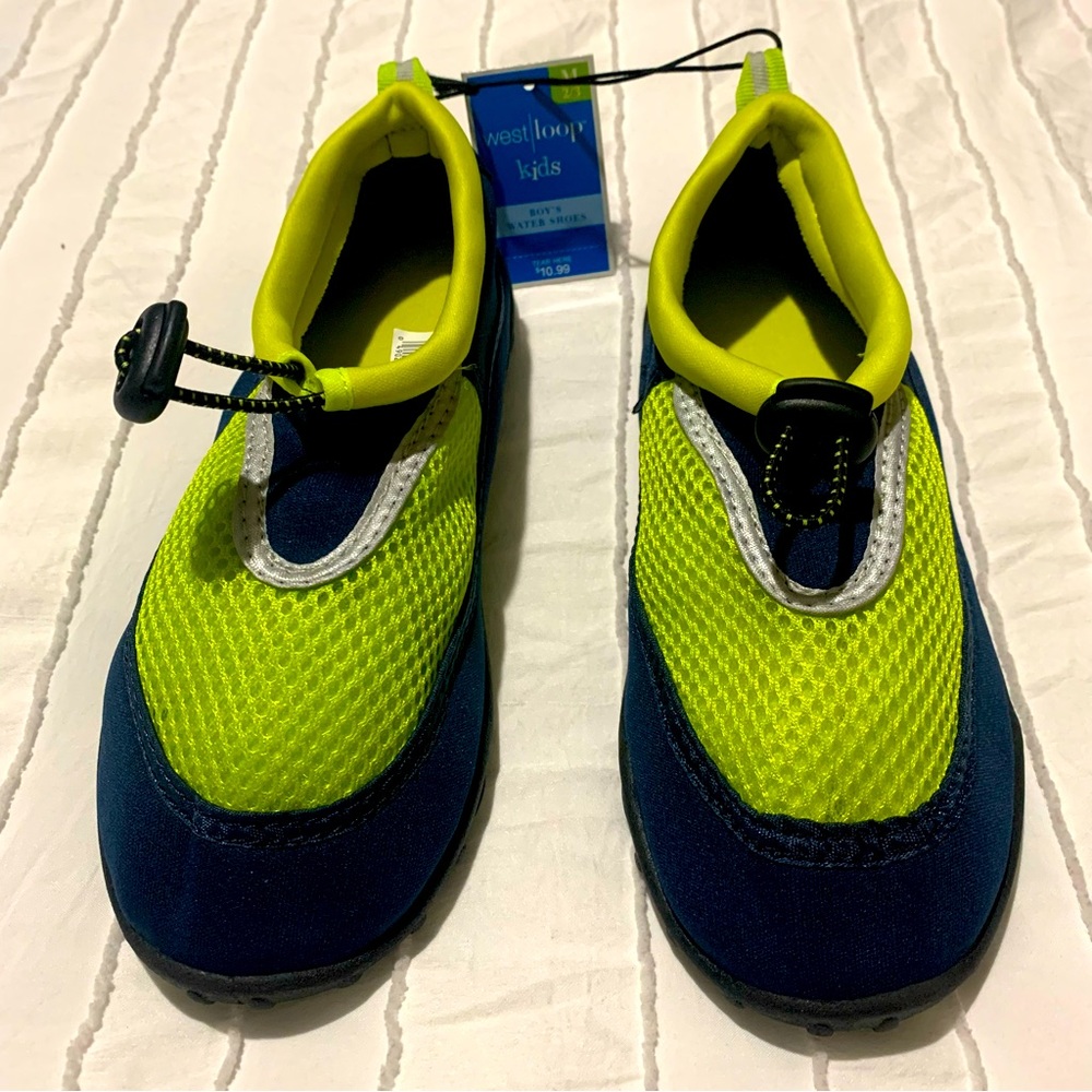 West Loop Boys Water Shoe Size M(2/3)